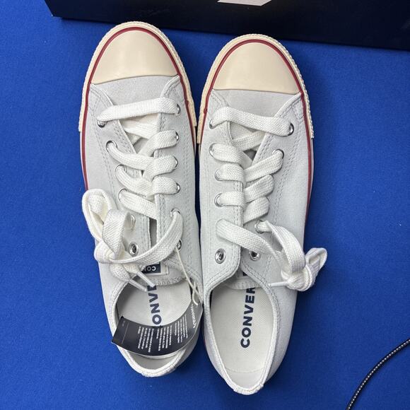 Converse Chuck Taylor All Star Ox Shoes A14237C Men\'s Size 8 woman’s size 10